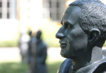 Bertold Brecht kommt auch in Kasachstan gut an