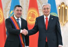 Tokajew trifft Schaparow