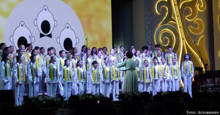 40-jähriges Jubiläum der Kinder-Musik- und Chorschule Nr. 1 in Almaty