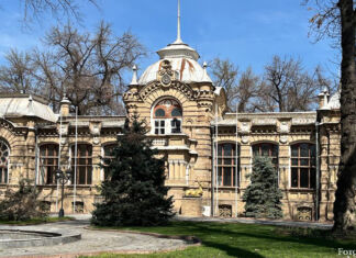 Der „Kleine Peterhof“ in Taschkent