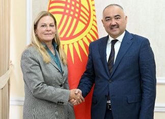 Kirgisischer Parlamentssprecher empfängt Deutsche Botschafterin