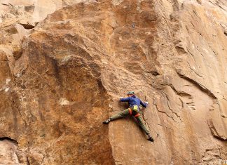 Bodenständig in der Höhe: Vom Felsklettern im Gebiet Tamgaly-Tas