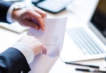 STELLENAUSSCHREIBUNG: Mitarbeiter (m/w/d) für das Rechts- und Konsularreferat