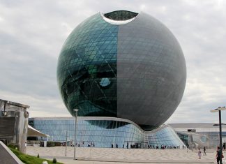 Schulprojekt: Rolle des Internationalen Finanzzentrums Astana (AIFC)