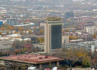 Millenniumstädte für Kulturinteressierte und Liebhaber mittelalterlicher Geschichte: Die tausendjährigen Städte Almaty und Nienburg/Weser