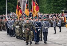 Zwei Armeen – zwei Welten?