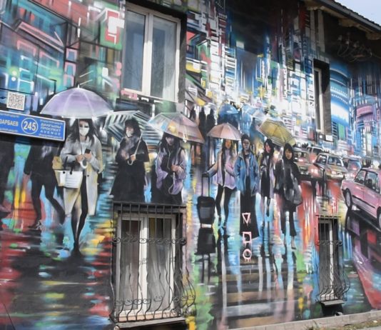 Almatys bewegte Fassaden: Die Straßenkunst im Wandel