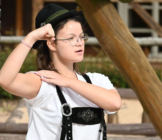 Gemeinsam Demokratie erleben: Sommercamp in Schatzlar