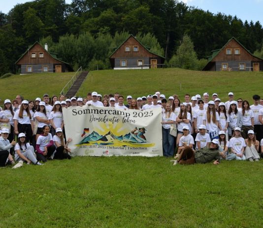 Ein Sommercamp – zwei Perspektiven: eine Teilnehmerin und der Camp-Leiter erzählen, was sie erlebt, gesehen und gefühlt haben