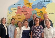 Ein wichtiger Schritt: Das 18. Gymnasium übergibt Sprachdiplome an 33 Absolventinnen und Absolventen