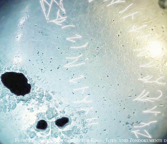 Die silberne Inschrift des Goldenen Kriegers