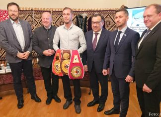 „Stammtisch unterm Shanyrak“ – Deutsche Geschichte in Kasachstan