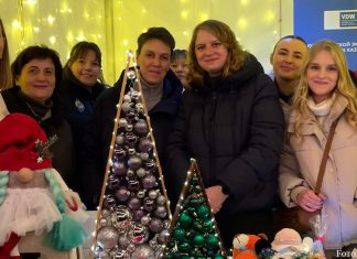 Der erste Weihnachtsmarkt auf dem Gelände des Deutschen Generalkonsulats in Almaty: Ein Fest voller Zimt- und Glühweinduft