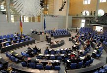 Von Kasachstan nach Deutschland: Wie Jugendaustauschprogramme funktionieren