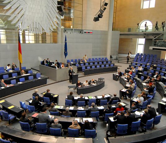 Von Kasachstan nach Deutschland: Wie Jugendaustauschprogramme funktionieren