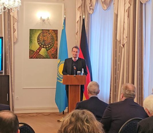 Runder Tisch in Berlin zu neuen Rohstoffprojekten in Kasachstan