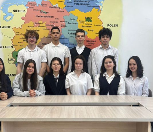 60 Jahre DAZ: Glückwünsche vom 18. Gymnasium in Almaty