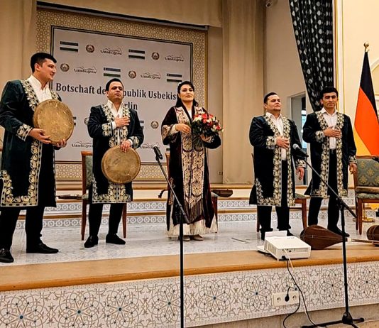 Alisher Navoi und Miniaturkunst in der Botschaft der Republik Usbekistan