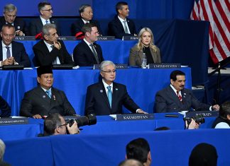 Tokajew in Washington: Kasachstan setzt auf Frieden und Partnerschaft