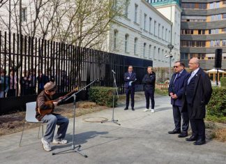 Symbol der Partnerschaft: Kasachstan und Deutschland pflanzen Tulpen in Berlin