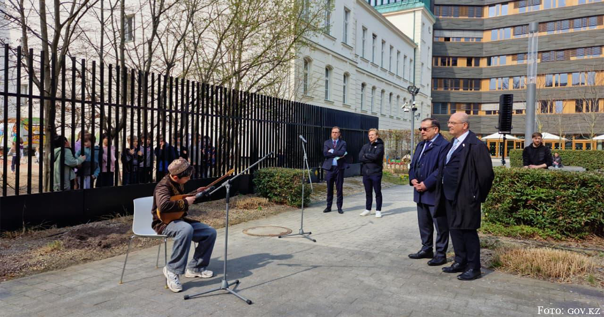 12_Symbol der Partnerschaft_01