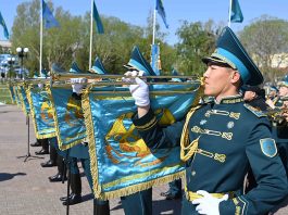 Kasachstan ehrt Verteidiger und Helden