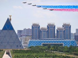 Putin zu Gesprächen in Kasachstan