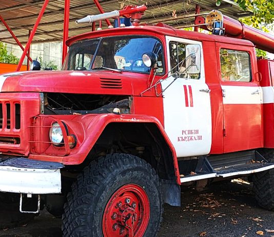 Feuerwehrfahrzeuge aus Sowjetzeit gegen Waldbrände in Bulgarien