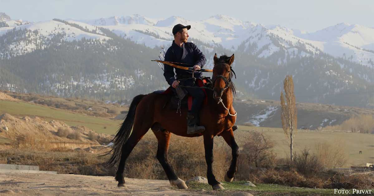 24_Der Himmel und das Pferd Horseback Archery in Kirgisistan_01