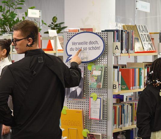 Deutschlernen mit Stil: Fashion Performance im Goethe-Institut