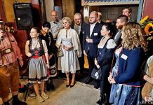 Diplomatie in Tracht: Der Ost-Ausschuss und das Partnerland Tadschikistan feiern globales Oktoberfest